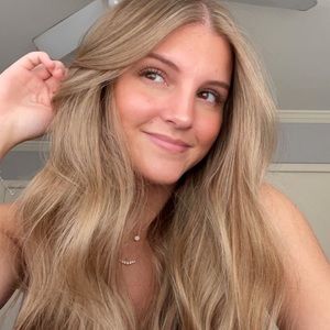 Meet your Posher, Carly